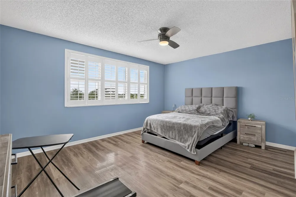 6251 SHORELINE DRIVE #2301 Seminole, FL 33708
