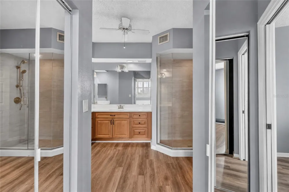 6251 SHORELINE DRIVE #2301 Seminole, FL 33708