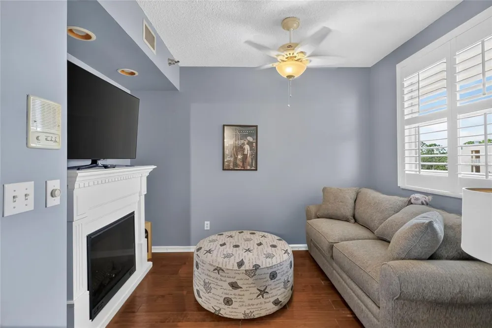 6251 SHORELINE DRIVE #2301 Seminole, FL 33708