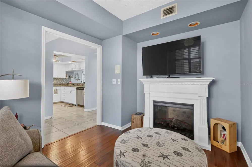 6251 SHORELINE DRIVE #2301 Seminole, FL 33708