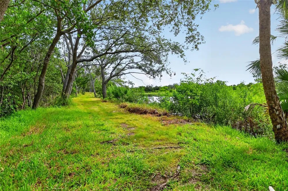 6251 SHORELINE DRIVE #2301 Seminole, FL 33708