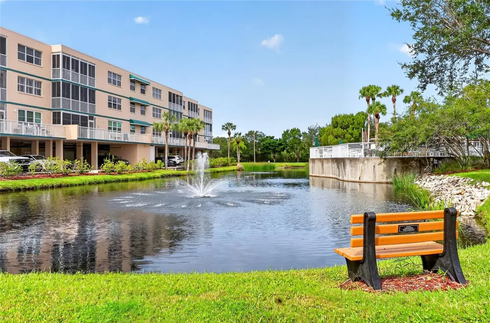 6251 SHORELINE DRIVE #2301 Seminole, FL 33708