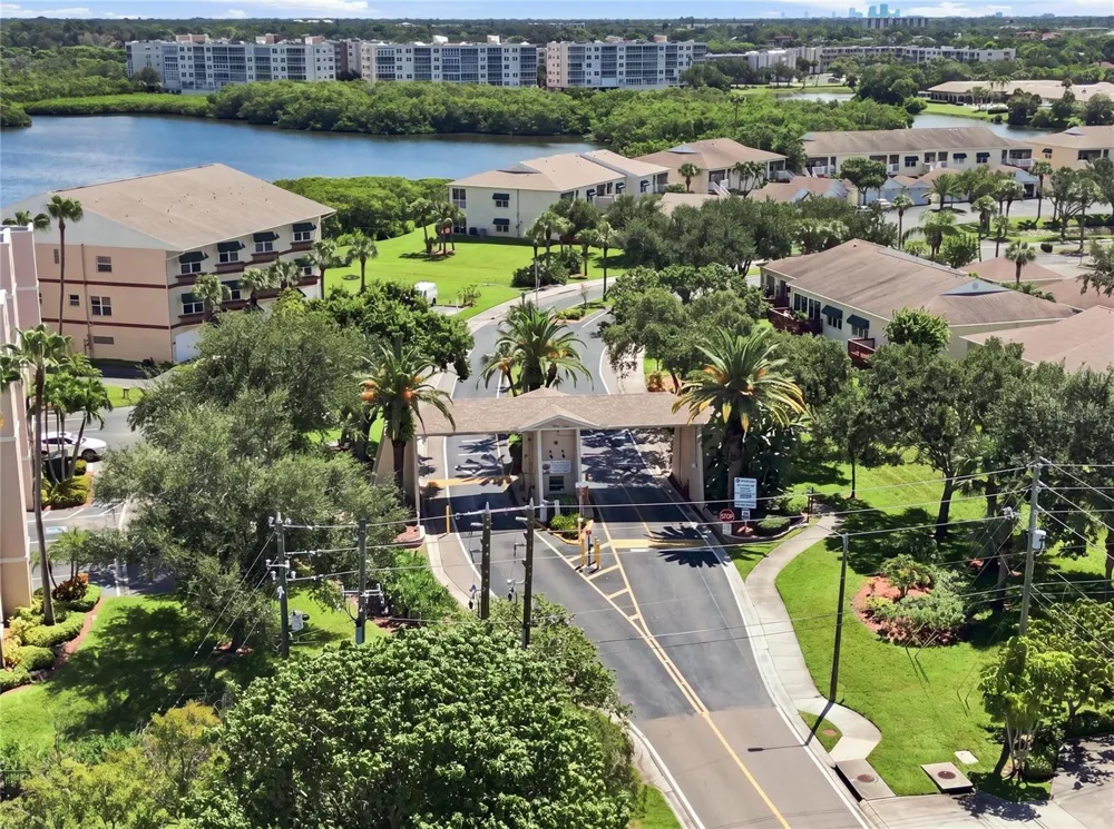 6251 SHORELINE DRIVE #2301 Seminole, FL 33708