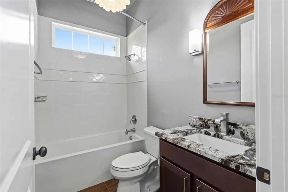 11042 NW 18TH ROAD Gainesville, FL 32606