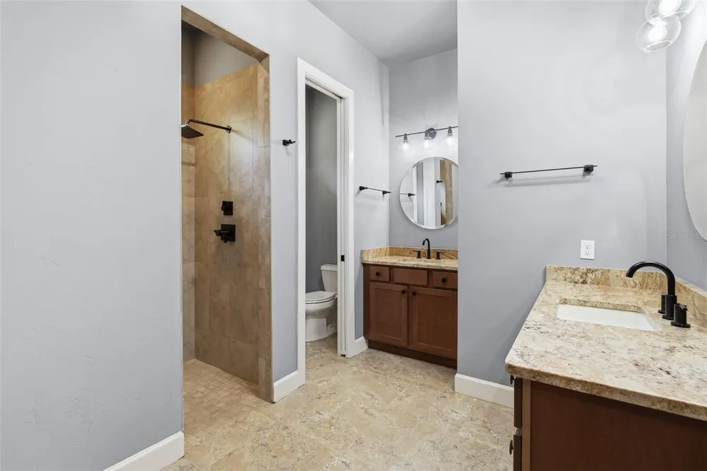 11042 NW 18TH ROAD Gainesville, FL 32606
