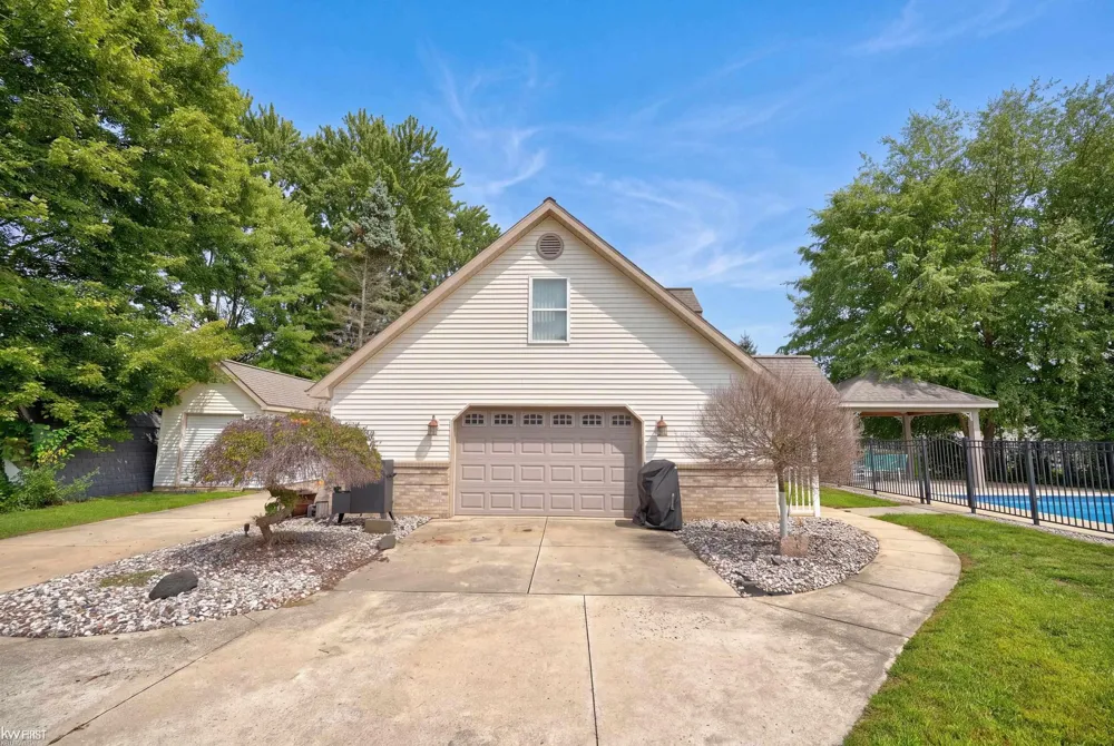 12374 Field Road Vienna Charter Township, MI 48420
