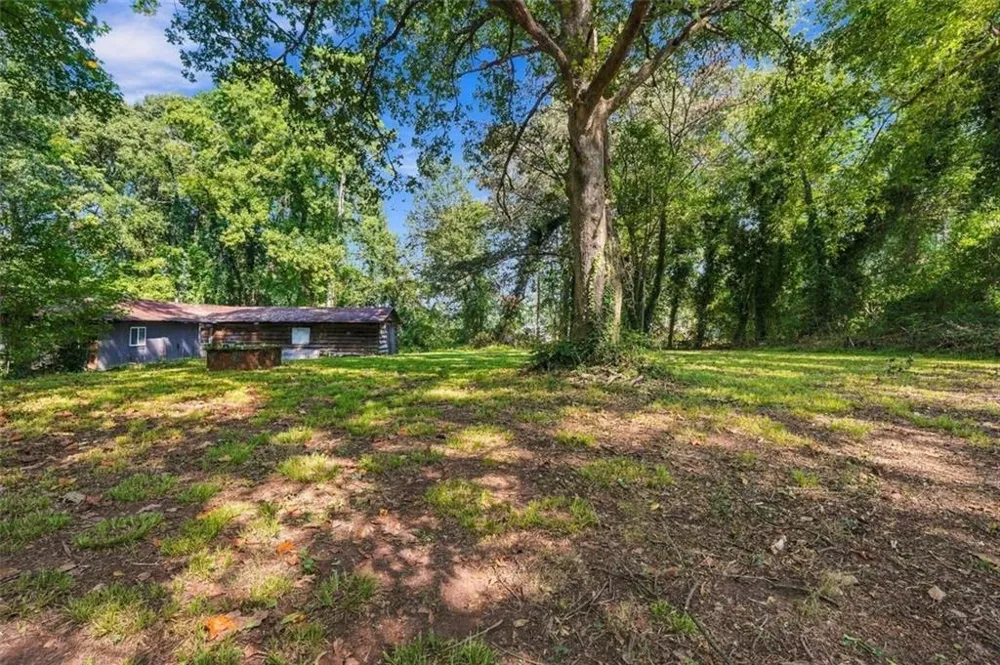 5884 Rockbridge Road Stone Mountain, GA 30087