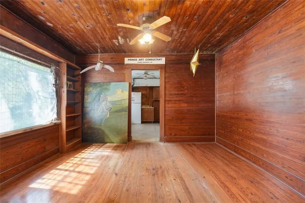 5884 Rockbridge Road Stone Mountain, GA 30087