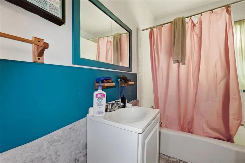 5884 Rockbridge Road Stone Mountain, GA 30087