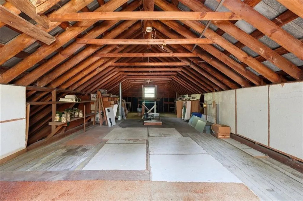 5884 Rockbridge Road Stone Mountain, GA 30087