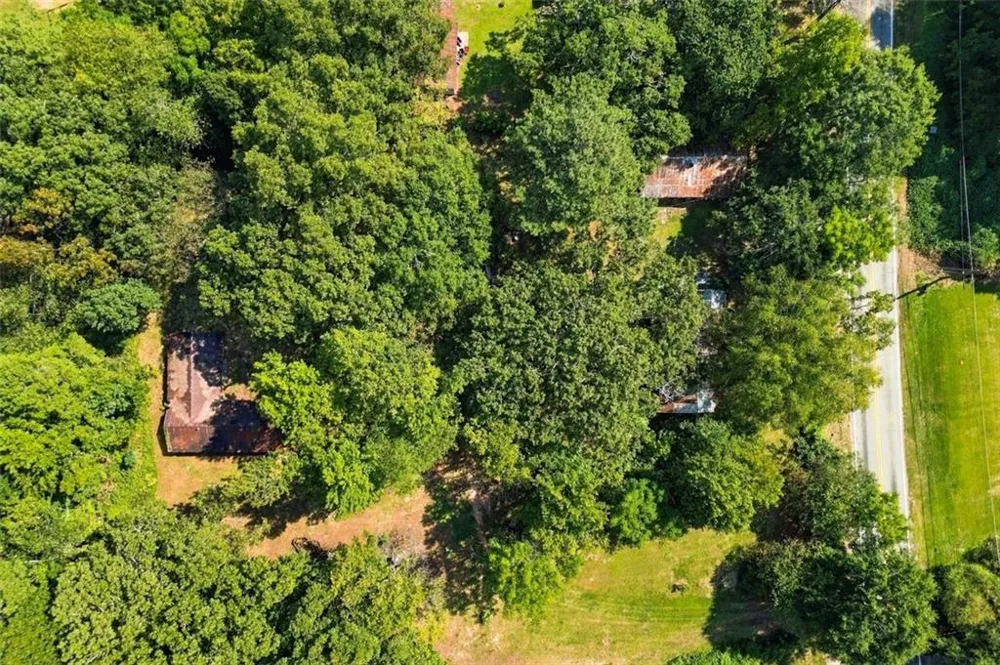 5884 Rockbridge Road Stone Mountain, GA 30087