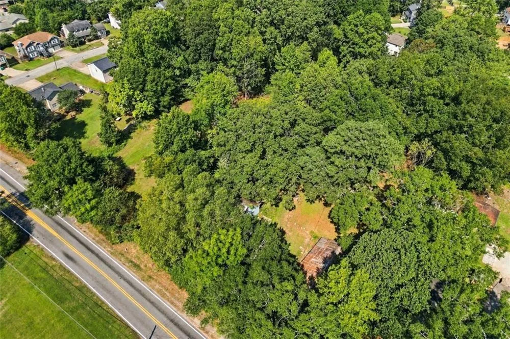 5884 Rockbridge Road Stone Mountain, GA 30087