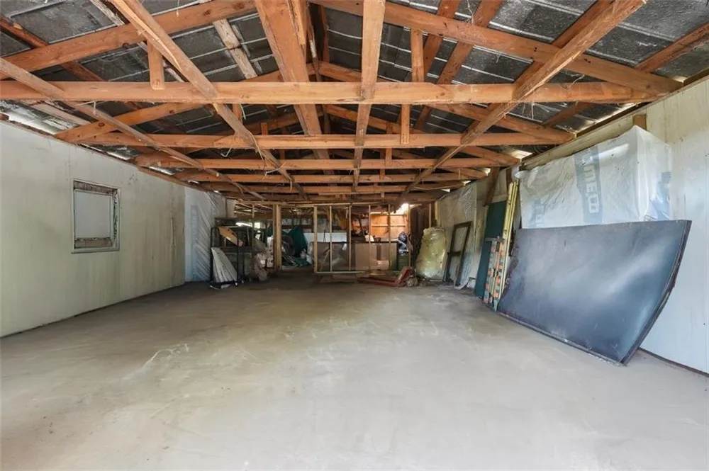 5884 Rockbridge Road Stone Mountain, GA 30087