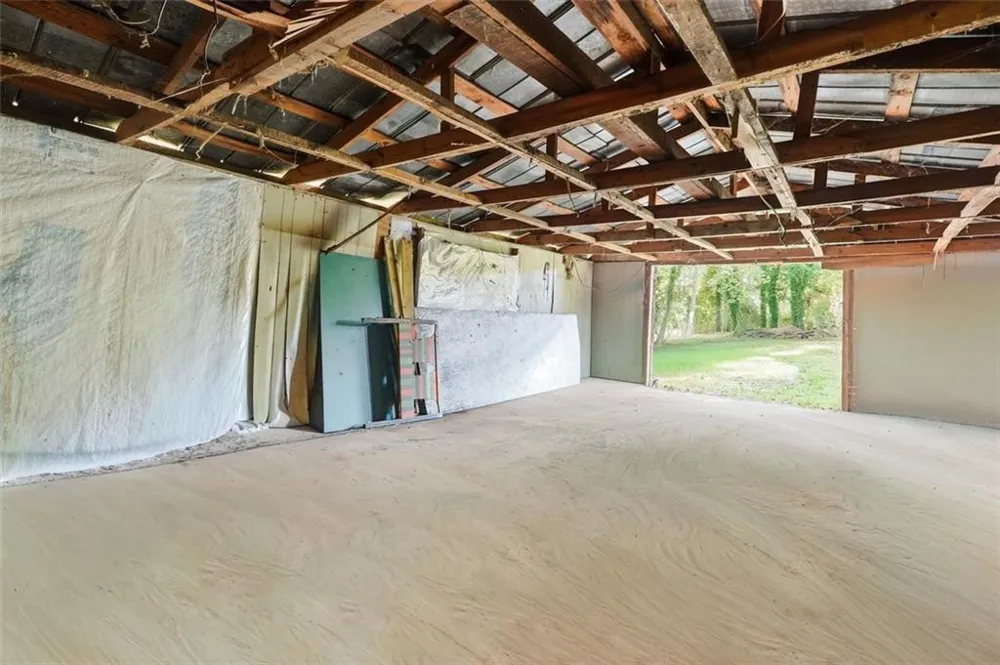 5884 Rockbridge Road Stone Mountain, GA 30087