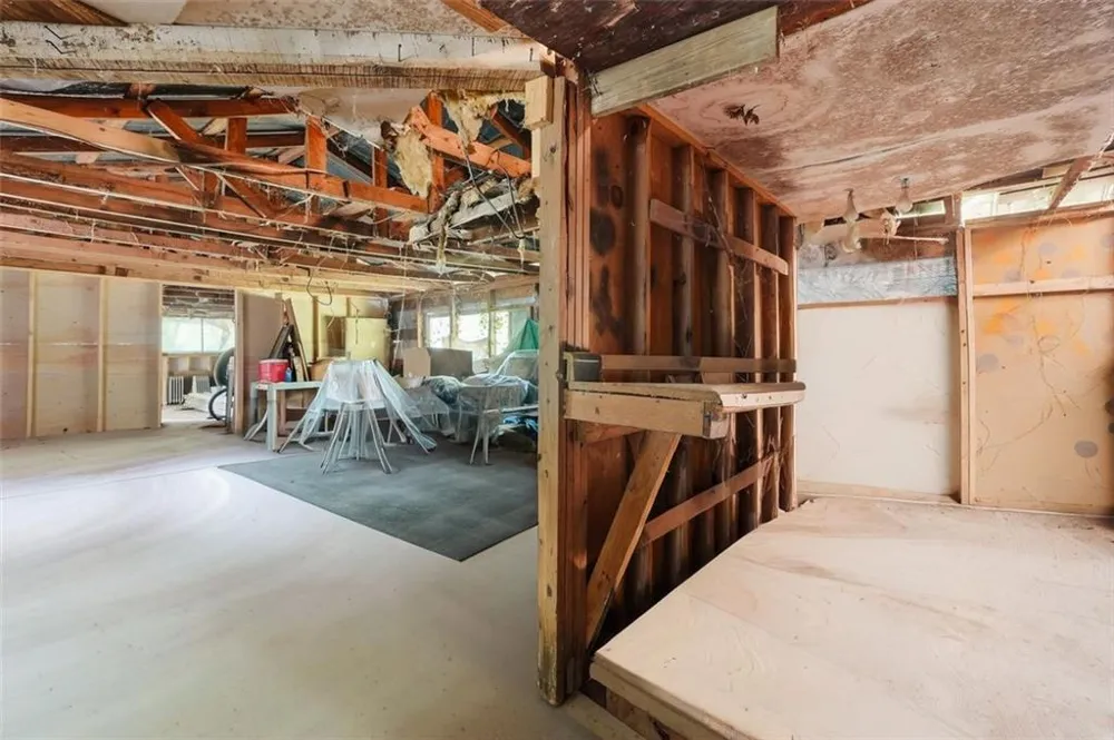 5884 Rockbridge Road Stone Mountain, GA 30087