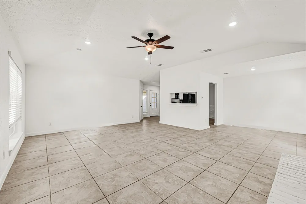 2239 Pilgrims Point Drive Friendswood, TX 77546