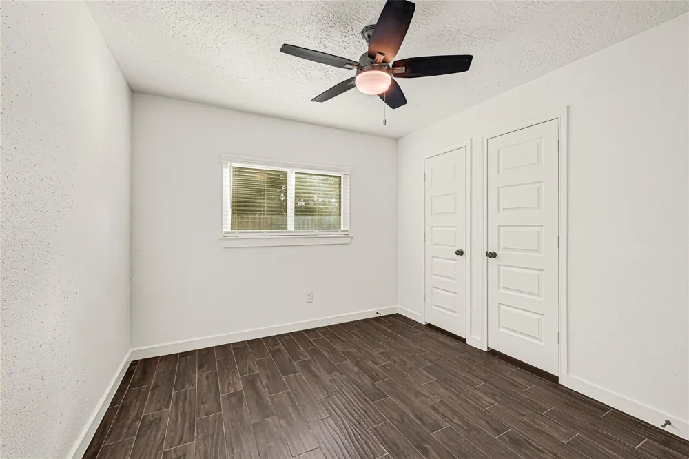 2239 Pilgrims Point Drive Friendswood, TX 77546