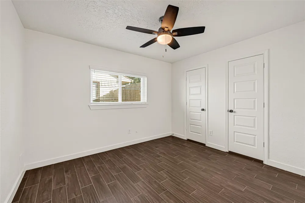 2239 Pilgrims Point Drive Friendswood, TX 77546