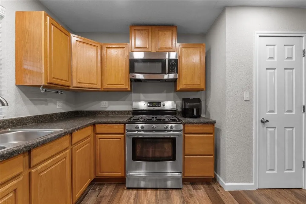 6727 Avenue C 1/2 Santa Fe, TX 77510