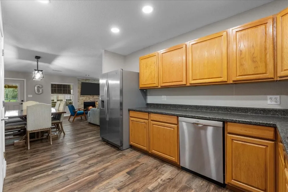 6727 Avenue C 1/2 Santa Fe, TX 77510