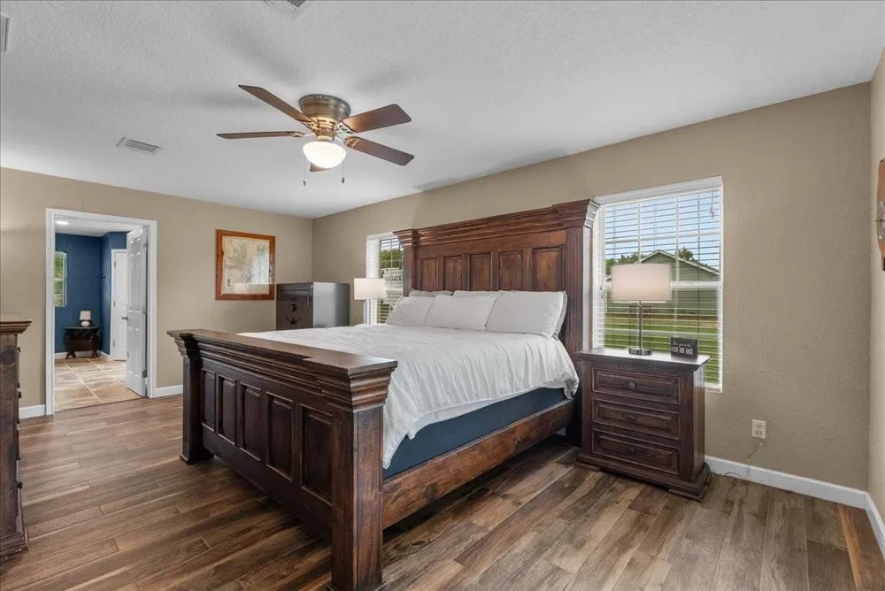 6727 Avenue C 1/2 Santa Fe, TX 77510