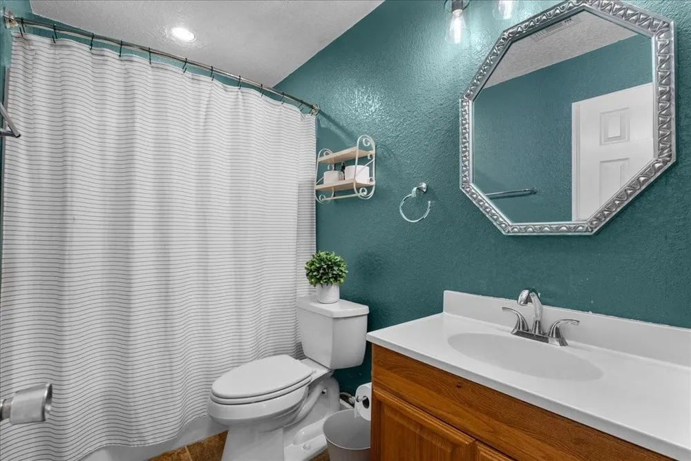 6727 Avenue C 1/2 Santa Fe, TX 77510
