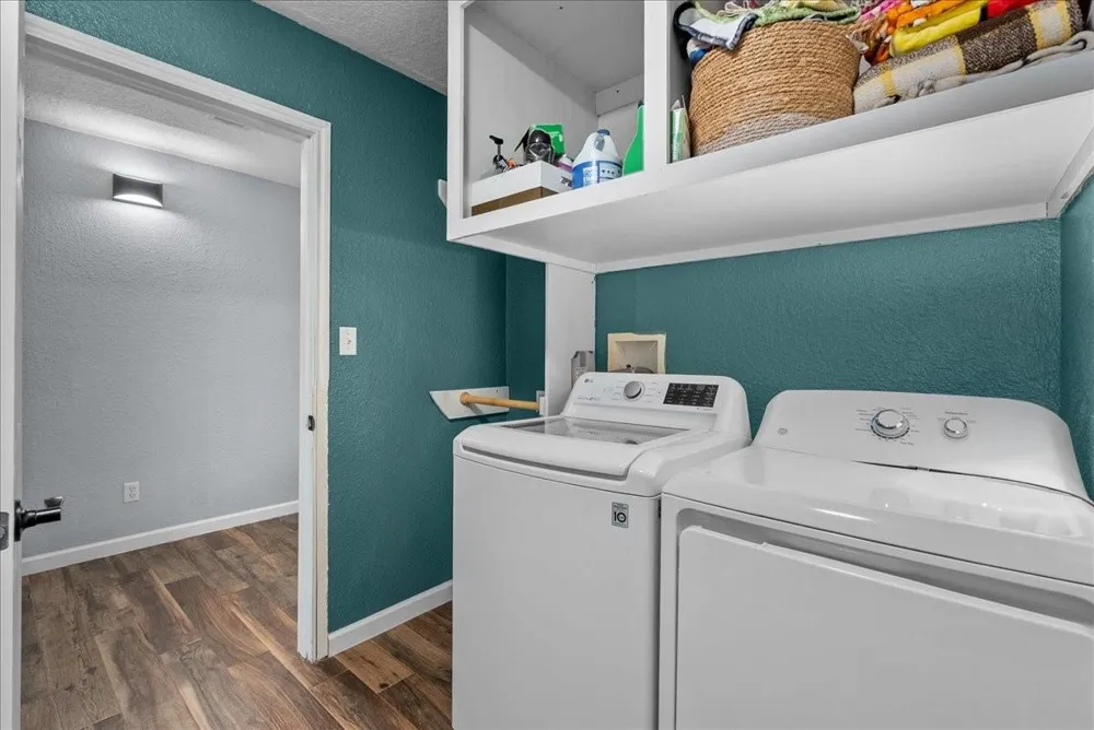 6727 Avenue C 1/2 Santa Fe, TX 77510