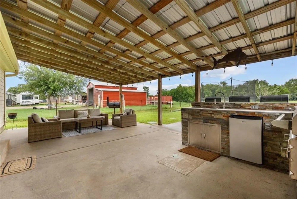 6727 Avenue C 1/2 Santa Fe, TX 77510