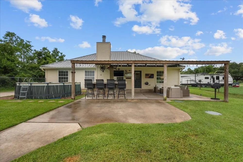 6727 Avenue C 1/2 Santa Fe, TX 77510