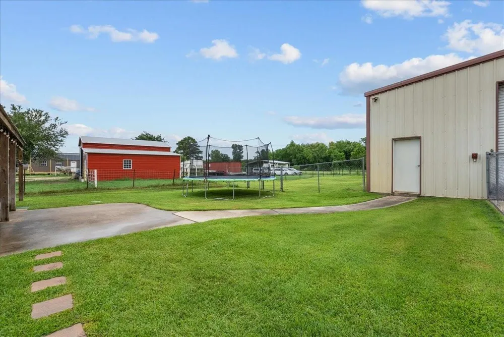 6727 Avenue C 1/2 Santa Fe, TX 77510