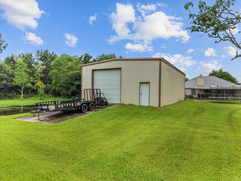6727 Avenue C 1/2 Santa Fe, TX 77510