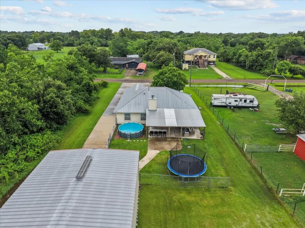 6727 Avenue C 1/2 Santa Fe, TX 77510