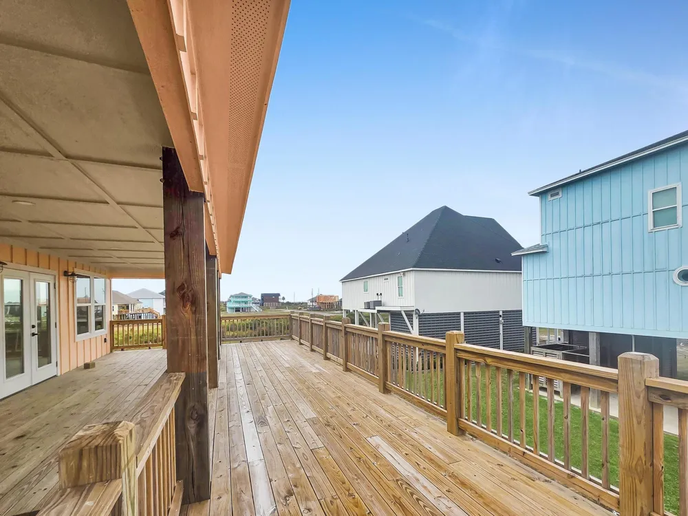 186 Ocean View Drive Crystal Beach, TX 77650