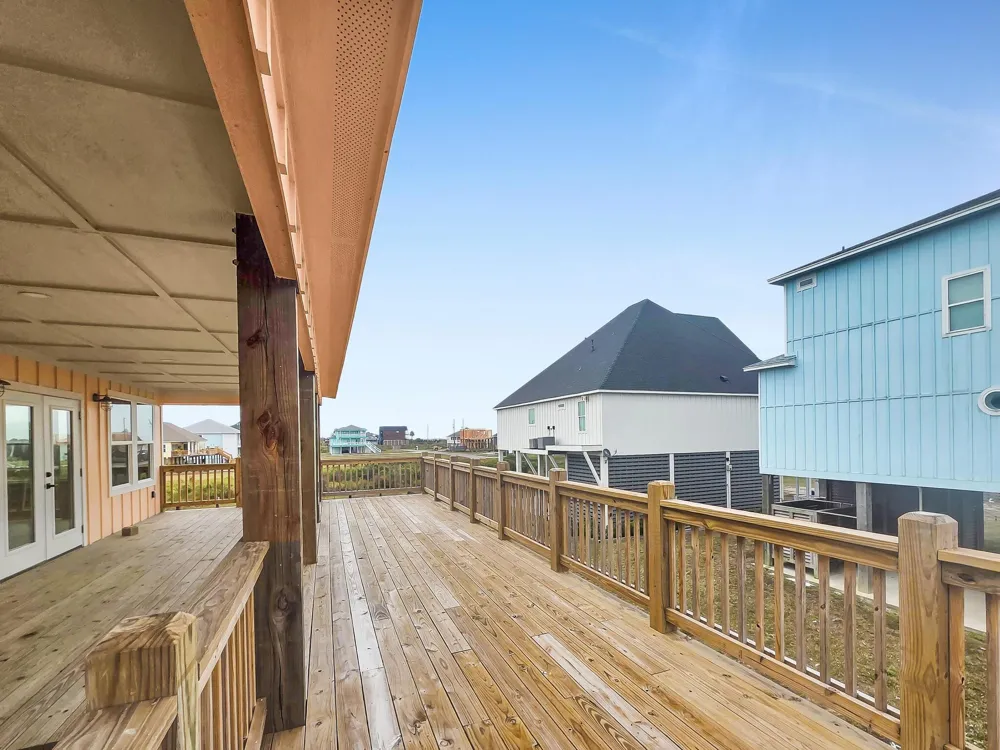 186 Ocean View Drive Crystal Beach, TX 77650