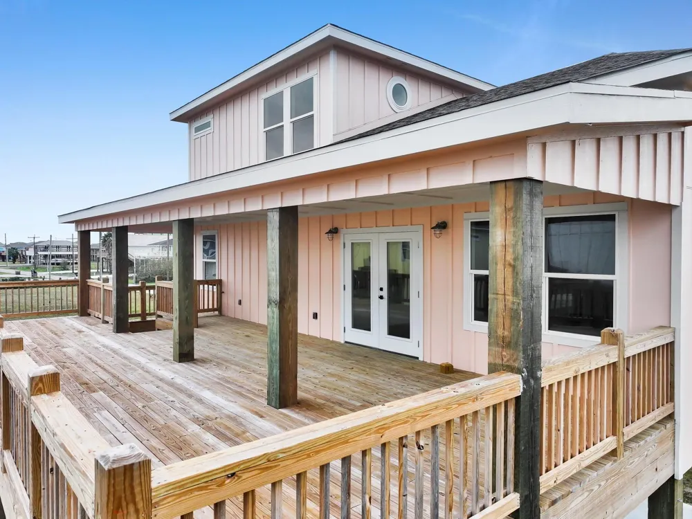 186 Ocean View Drive Crystal Beach, TX 77650
