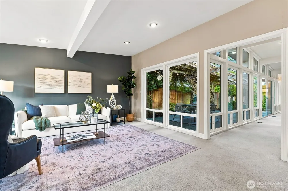8218 SE 36th Street Mercer Island, WA 98040