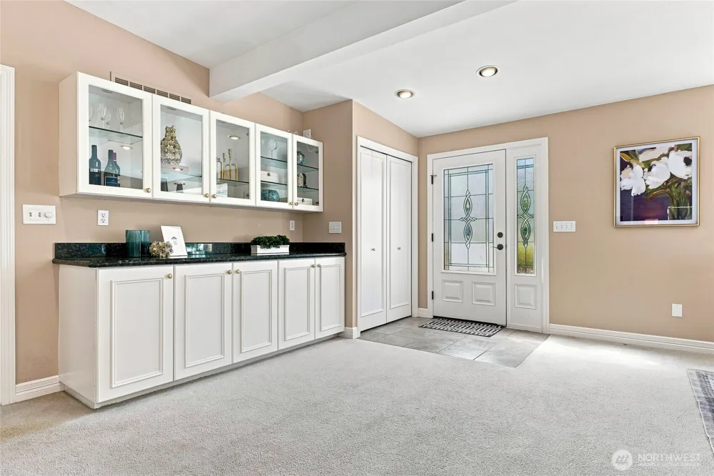 8218 SE 36th Street Mercer Island, WA 98040