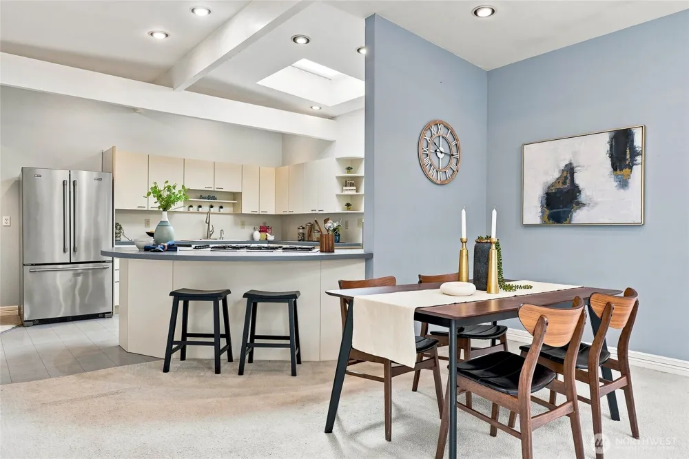 8218 SE 36th Street Mercer Island, WA 98040
