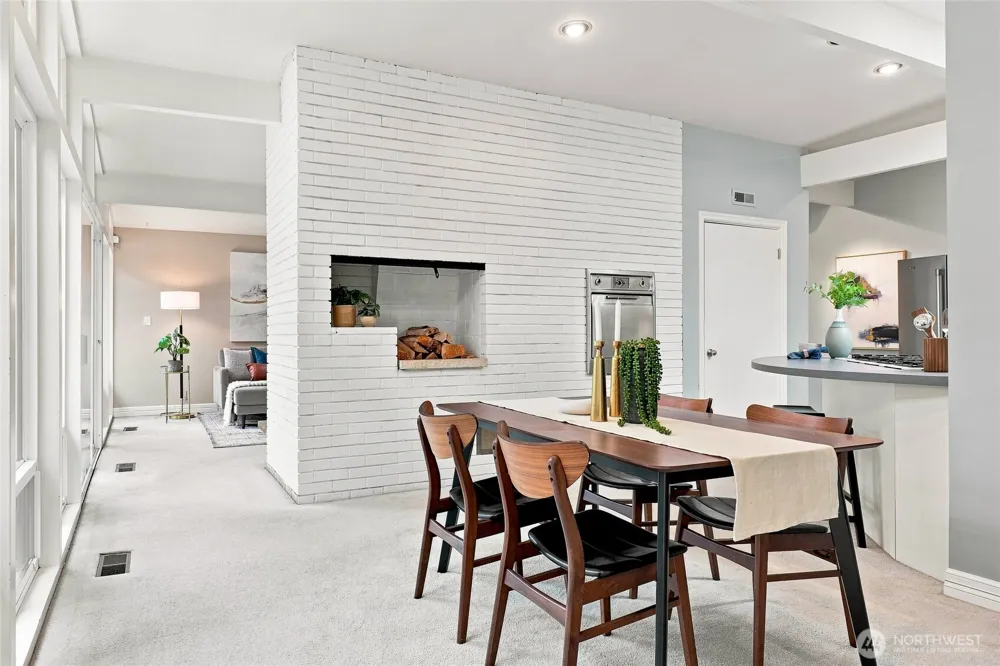 8218 SE 36th Street Mercer Island, WA 98040