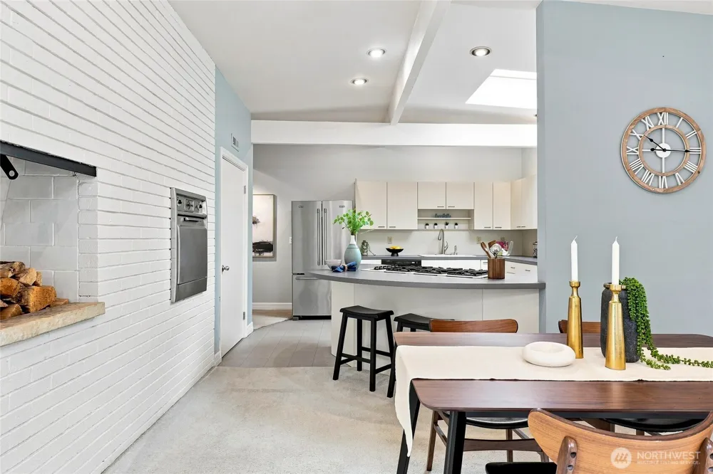 8218 SE 36th Street Mercer Island, WA 98040