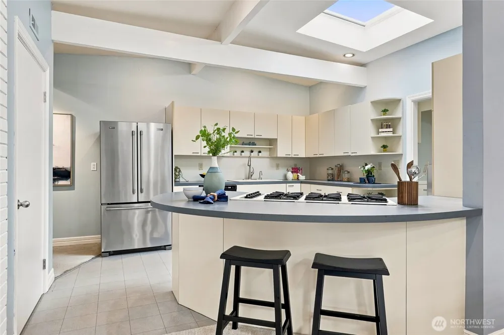 8218 SE 36th Street Mercer Island, WA 98040