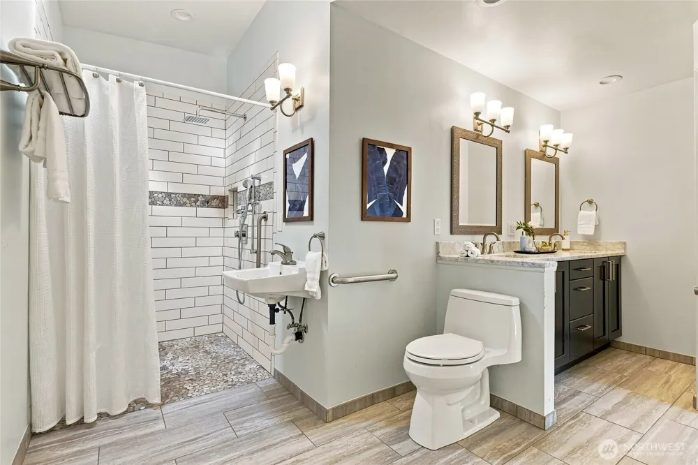 8218 SE 36th Street Mercer Island, WA 98040