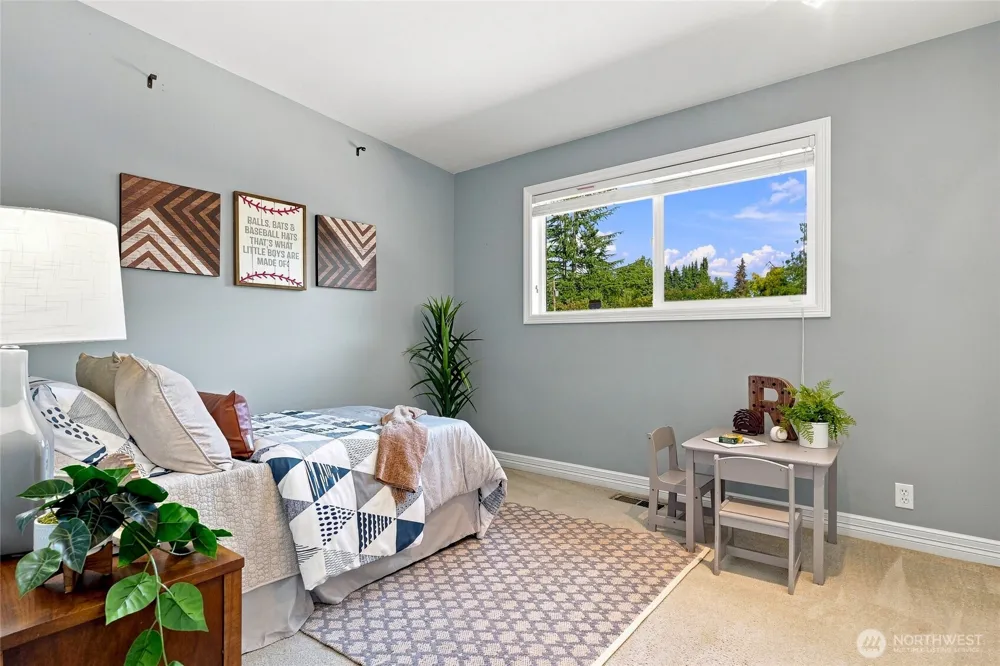 8218 SE 36th Street Mercer Island, WA 98040