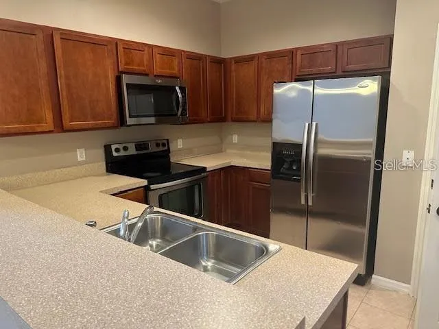 10015 MOORSHIRE CIRCLE Orlando, FL 32829