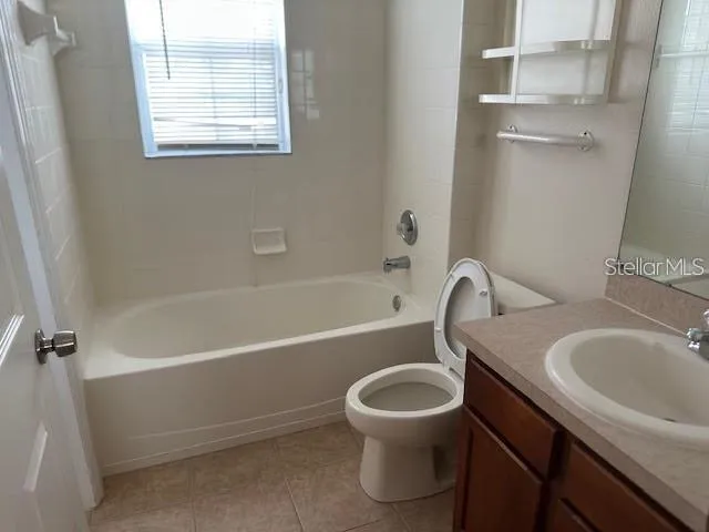 10015 MOORSHIRE CIRCLE Orlando, FL 32829