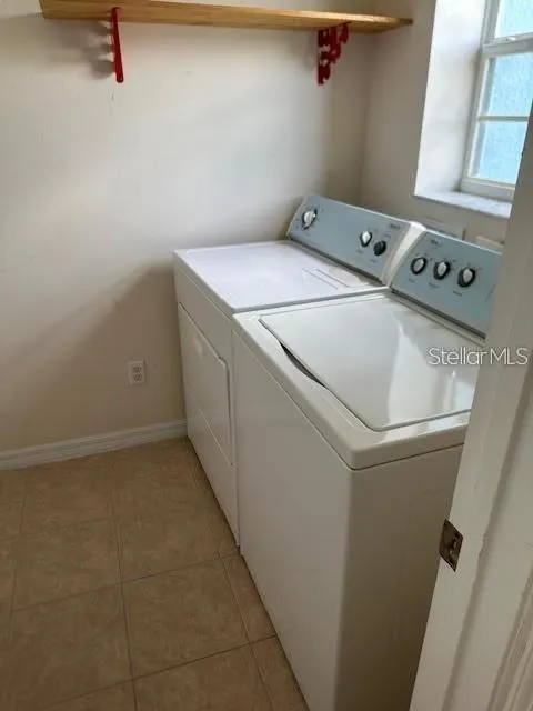 10015 MOORSHIRE CIRCLE Orlando, FL 32829