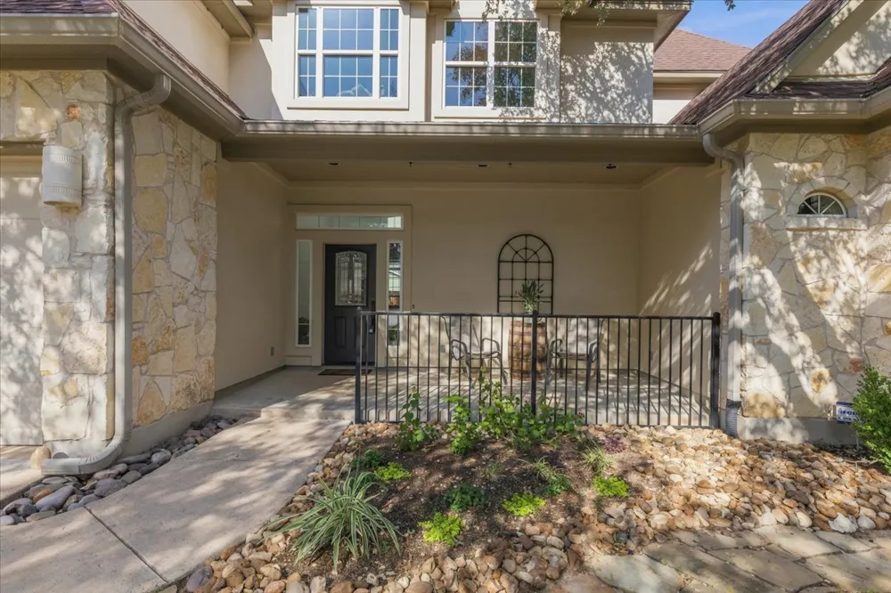 811 Presa Arriba Road Austin, TX 78733