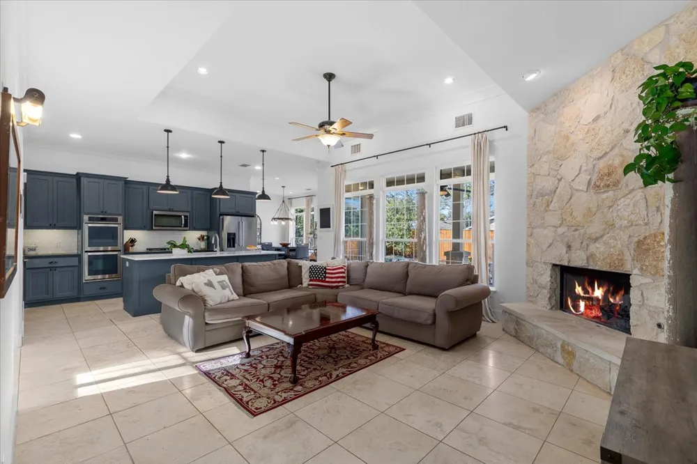 811 Presa Arriba Road Austin, TX 78733