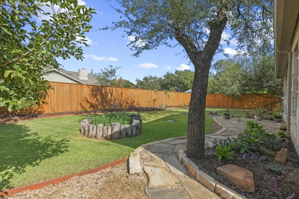 811 Presa Arriba Road Austin, TX 78733