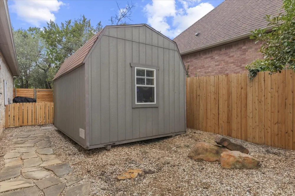 811 Presa Arriba Road Austin, TX 78733